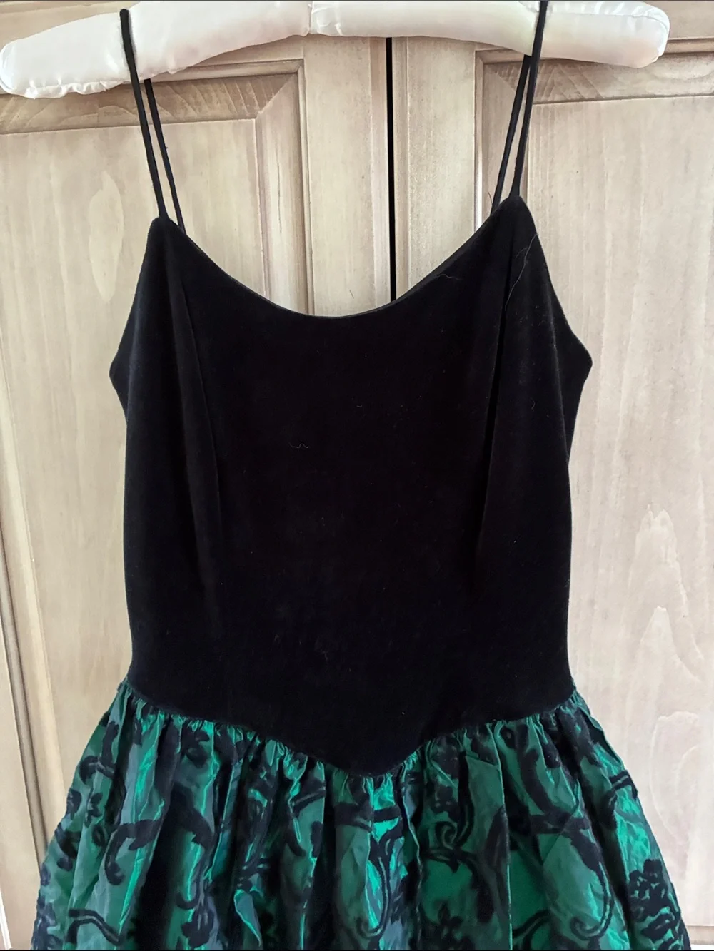 Gunne sax Black & Emerald Green Velvet Bodice Floral Skirt Party Dress